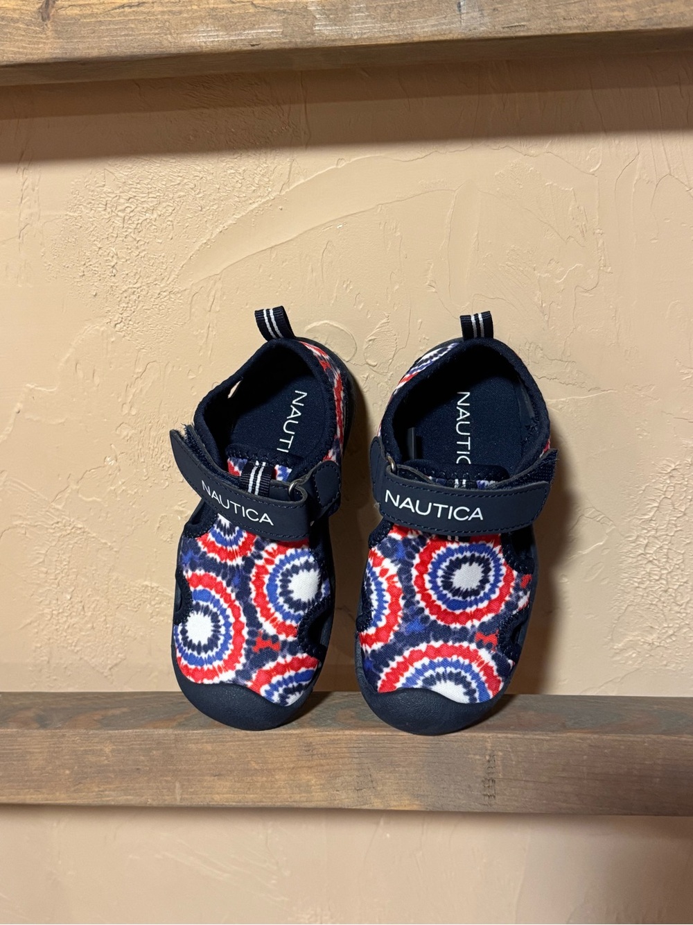 Nautica Kids Navy Red White Tie-Dye Pattern Water Shoes